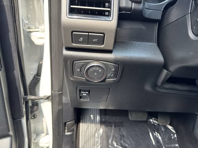 Used 2020 Ford Expedition XLT w/ Equipment Group 202A RWD image 25