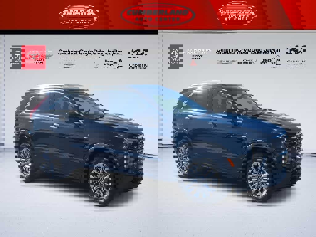 Used 2024 Cadillac XT4 Premium Luxury image 1