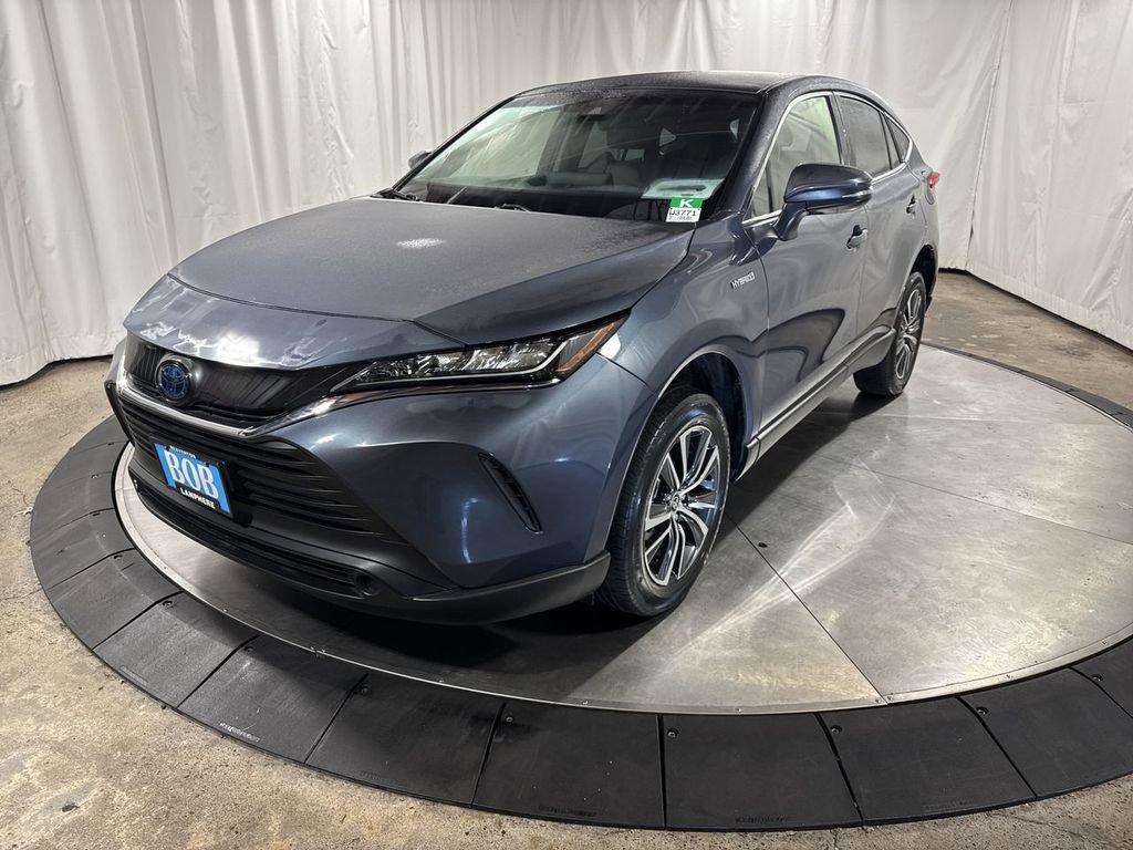 Used 2021 Toyota Venza LE image 1