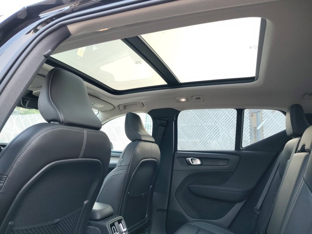 New 2026 Volvo XC40 B5 Plus w/ Protection Package Premier AWD/4WD image 23