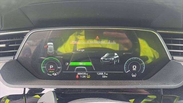 Used 2022 Audi e-tron Premium w/ Convenience Plus Package AWD/4WD image 8