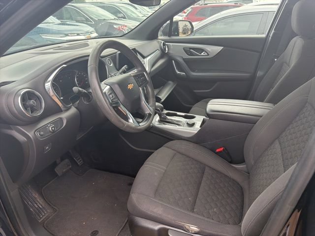 Used 2021 Chevrolet Blazer L FWD image 2