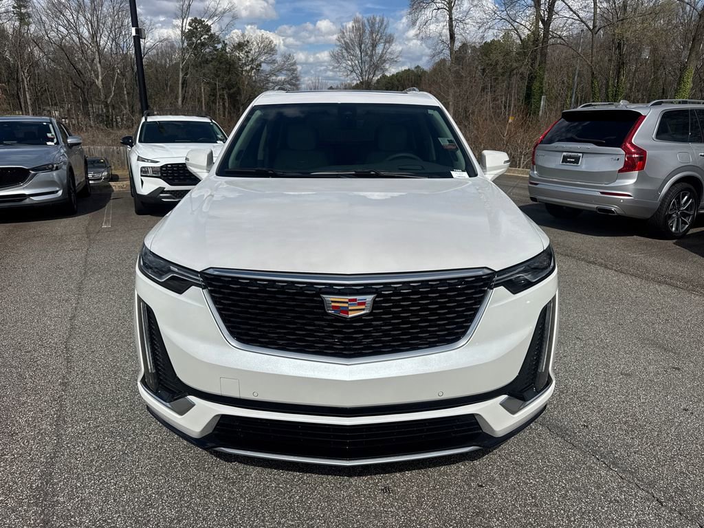 Used 2025 Cadillac XT6 Premium Luxury w/ Technology Package image 2