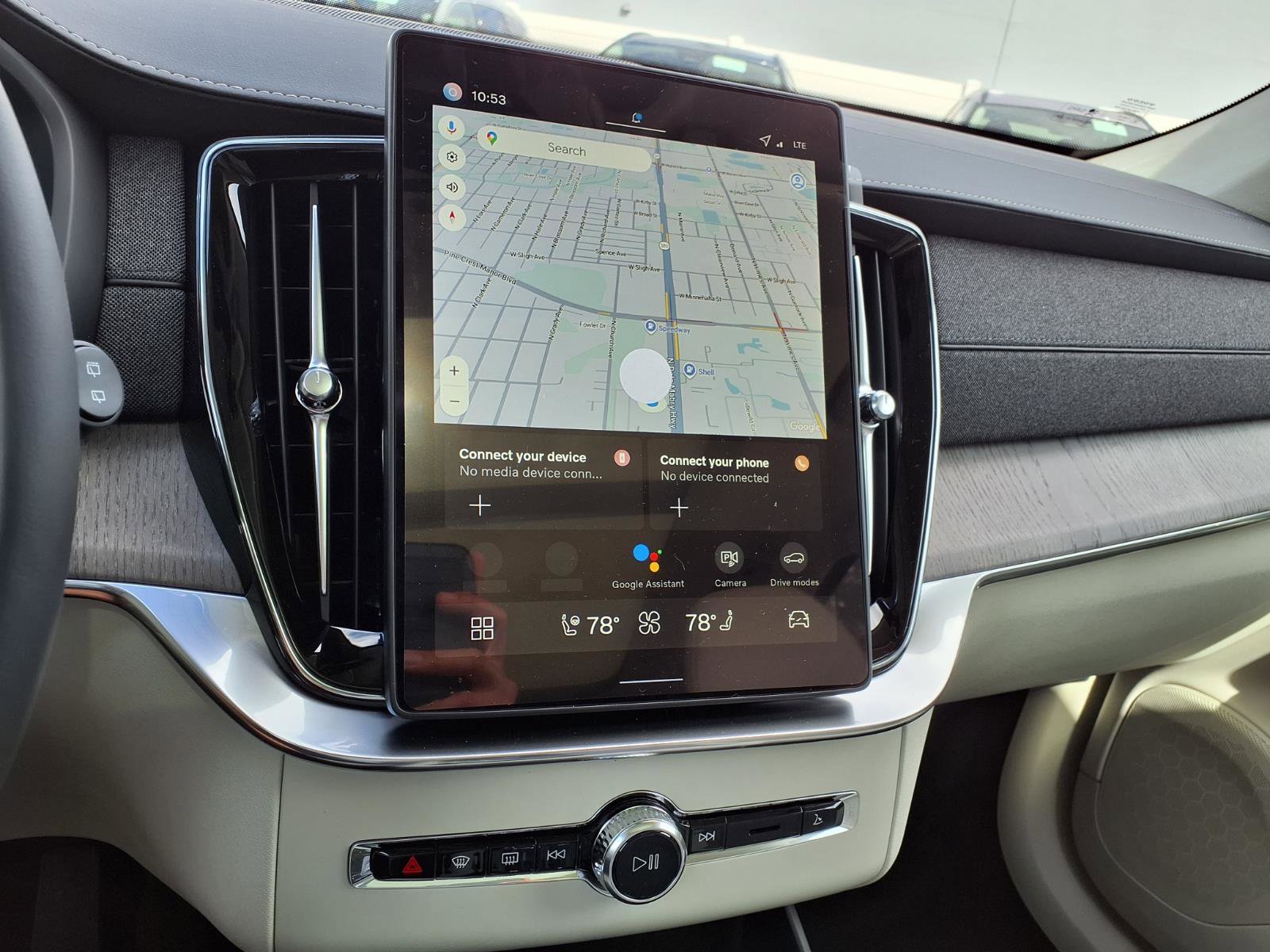 New 2026 Volvo XC90 B6 Ultra w/ Lounge Package image 19