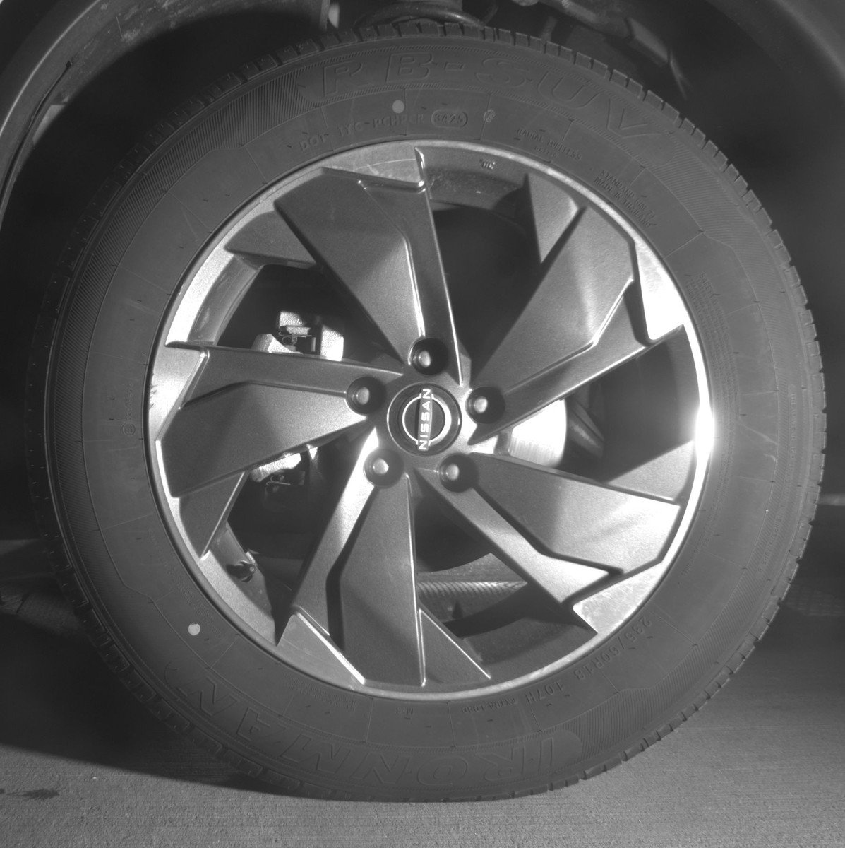 Used 2025 Nissan Rogue SV image 12