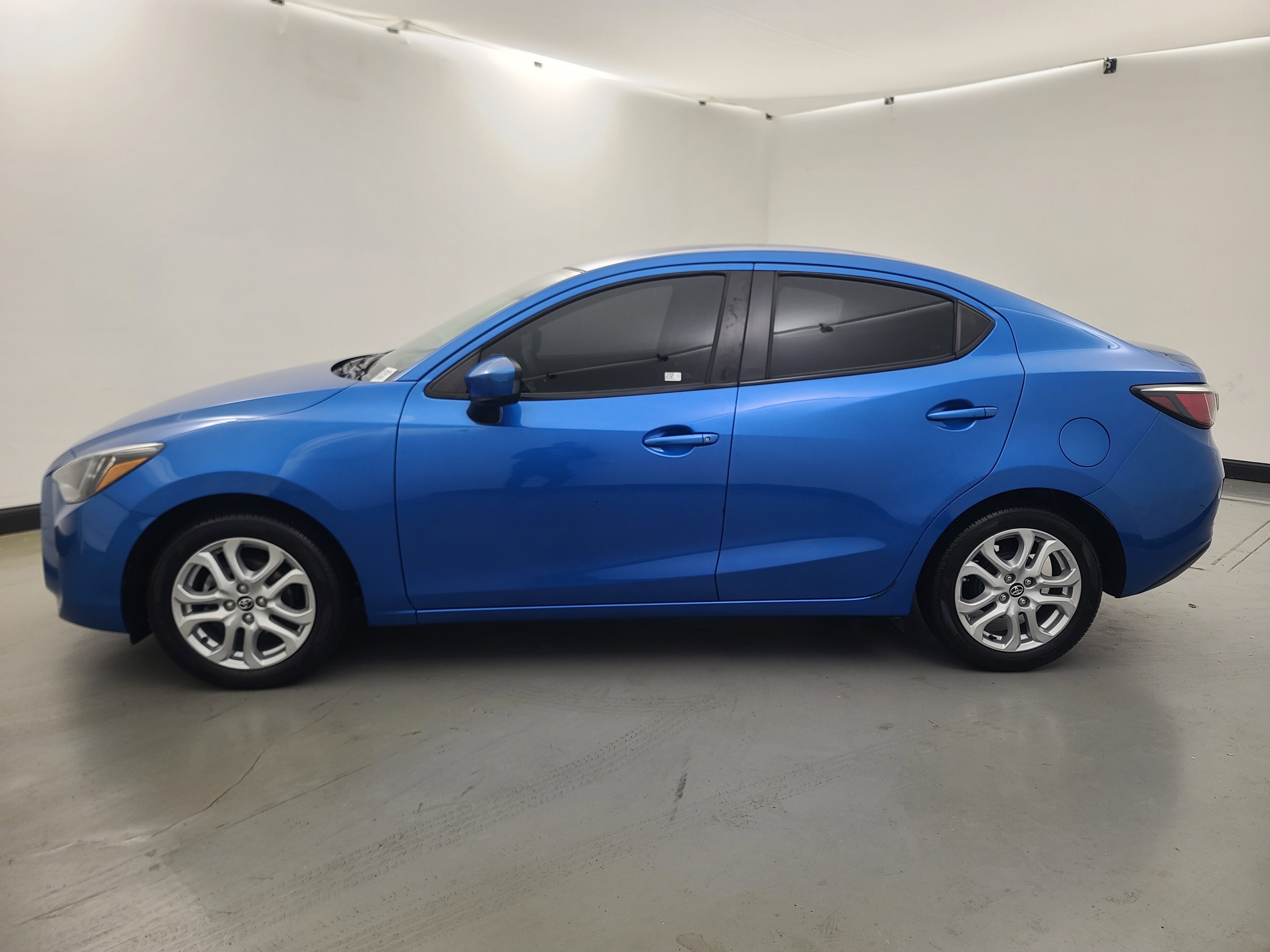 Used 2017 Toyota Yaris iA image 7