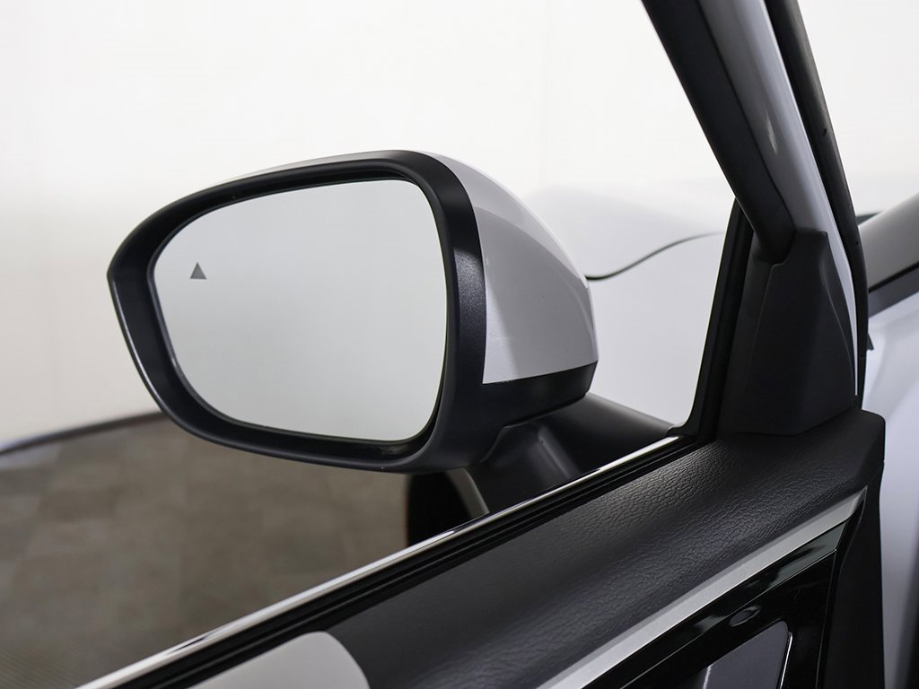 New 2025 Mitsubishi Outlander SE image 35