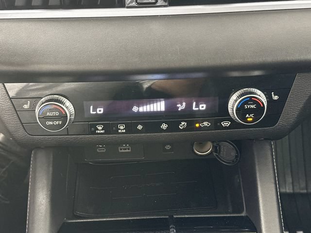 Used 2024 Mitsubishi Outlander SE Black Edition AWD/4WD image 15