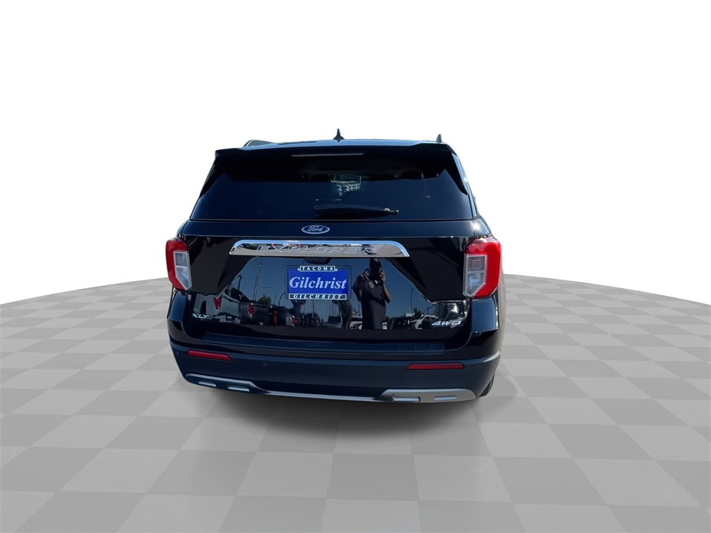 Used 2023 Ford Explorer XLT w/ Equipment Group 202A image 7