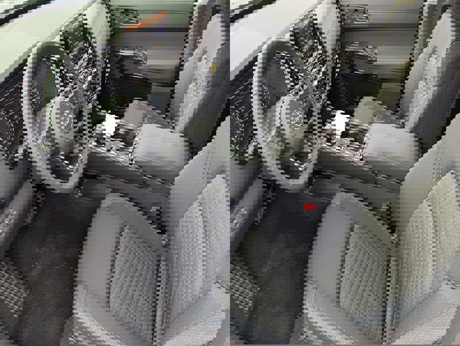 New 2025 Nissan Pathfinder SV w/ Cargo Package image 11
