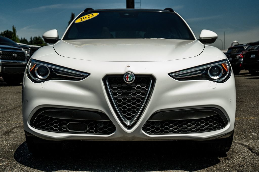 Used 2022 Alfa Romeo Stelvio Ti AWD/4WD image 5