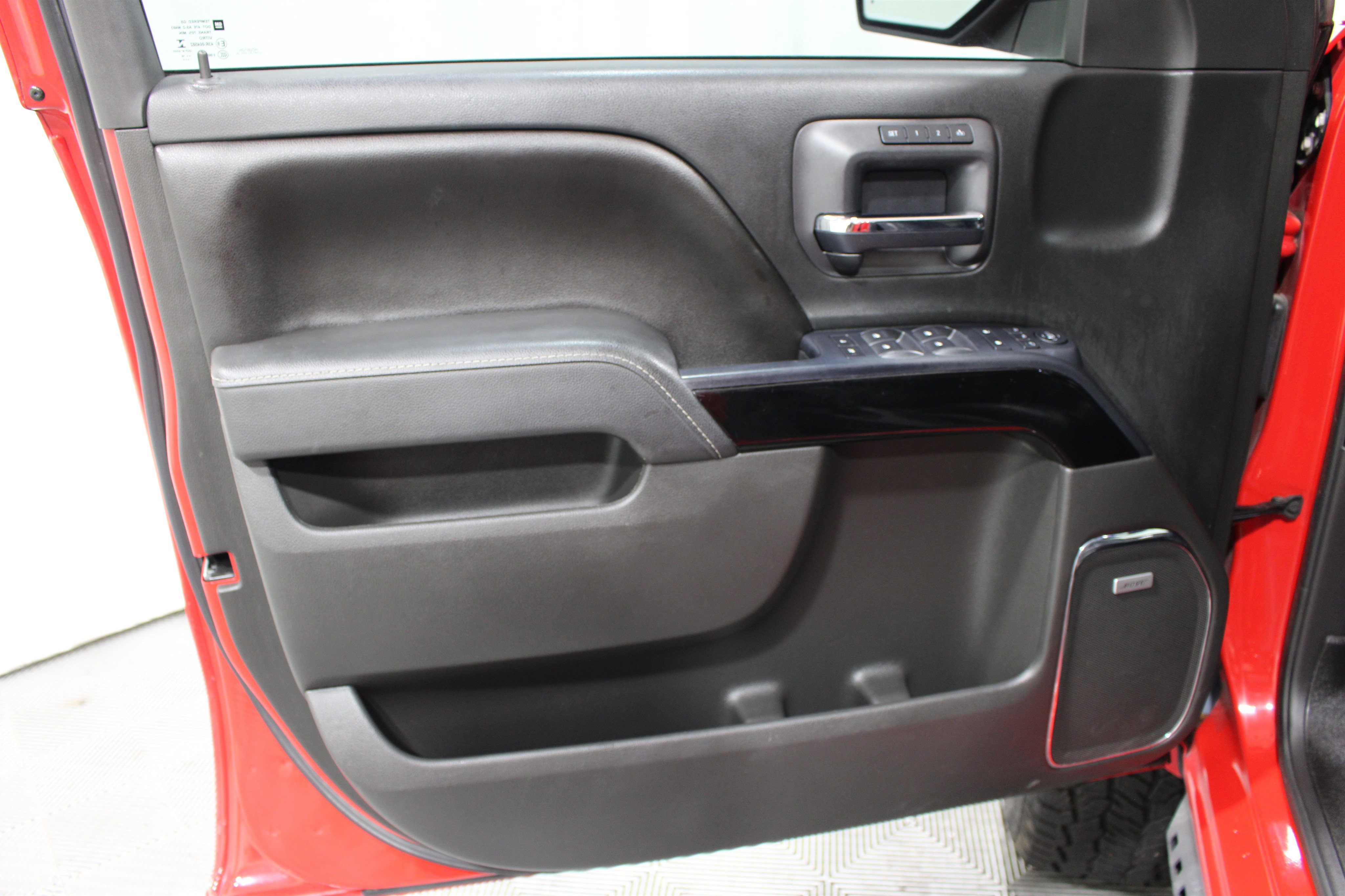 Used 2016 GMC Sierra 1500 SLT w/ SLT Preferred Package AWD/4WD image 6