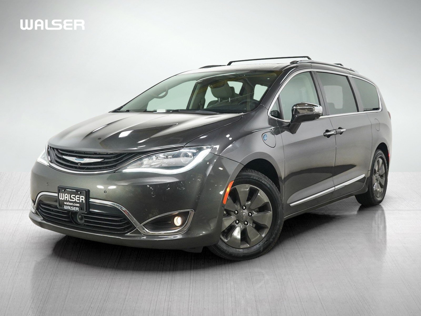 Used 2018 Chrysler Pacifica Limited w/ Advanced Safetytec Group FWD image 1