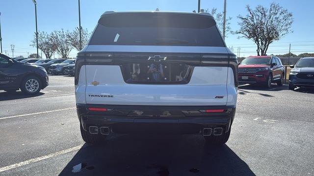 New 2026 Chevrolet Traverse RS w/ LPO, Floor Liner Package FWD image 6