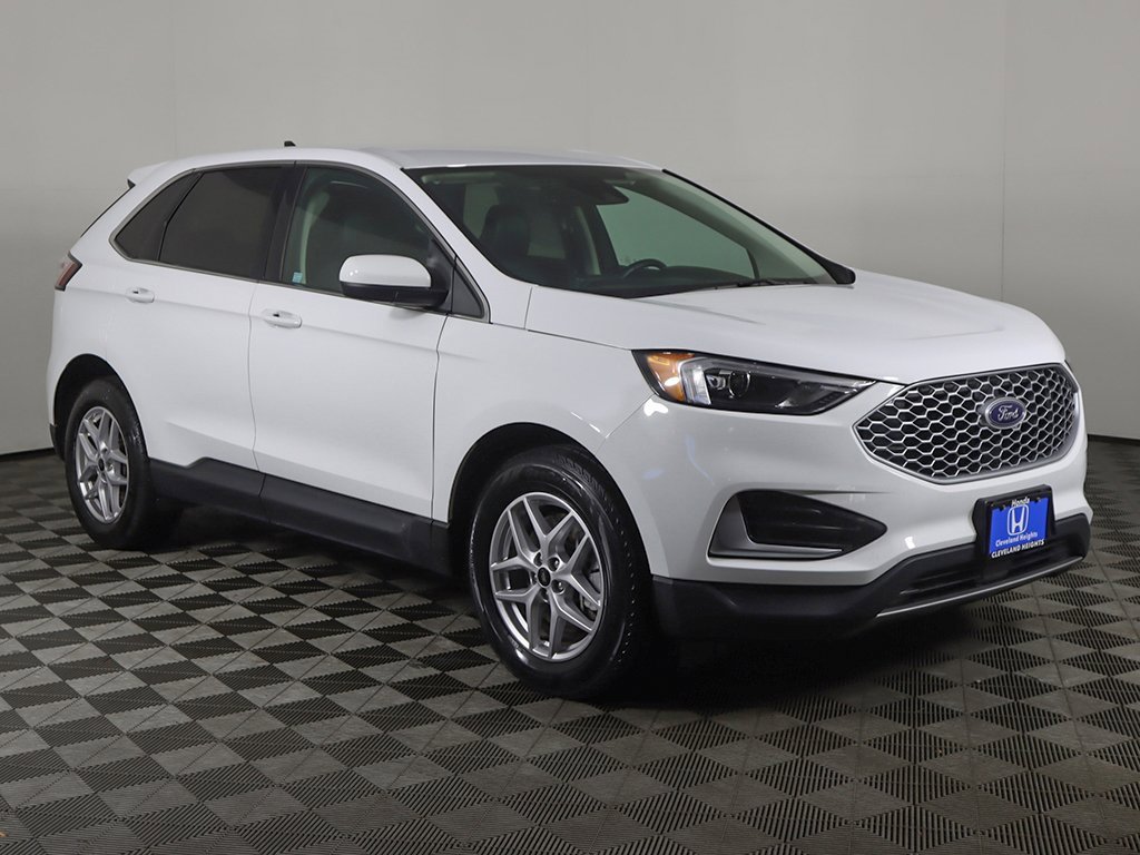 Used 2024 Ford Edge SEL image 2