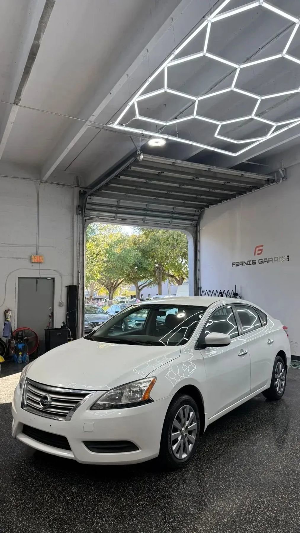 Used 2014 Nissan Sentra S FWD image 2