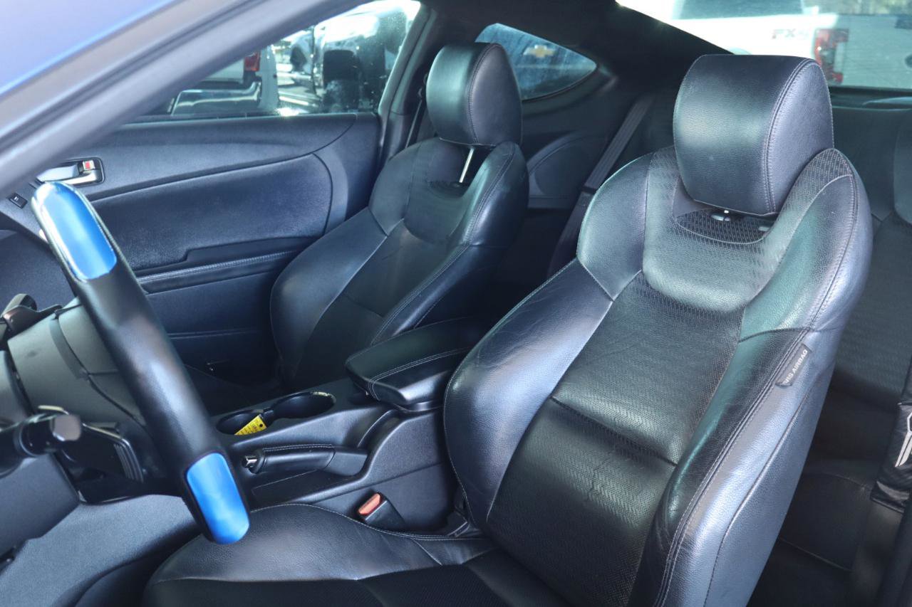 Used 2015 Hyundai Genesis 3.8 image 13