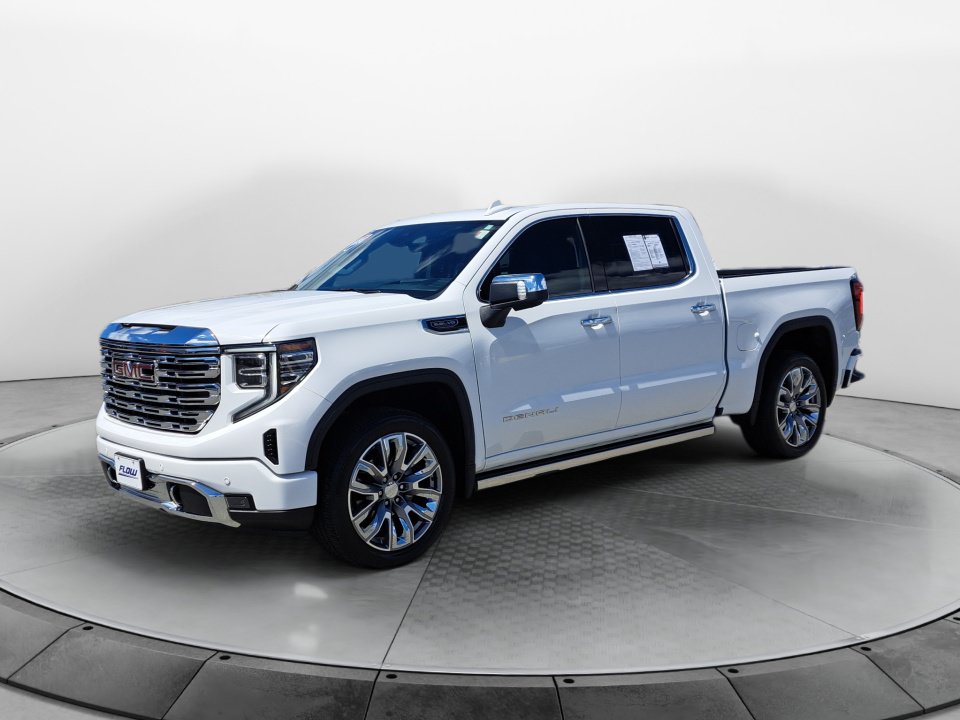 Used 2024 GMC Sierra 1500 Denali w/ Denali Reserve Package AWD/4WD image 3