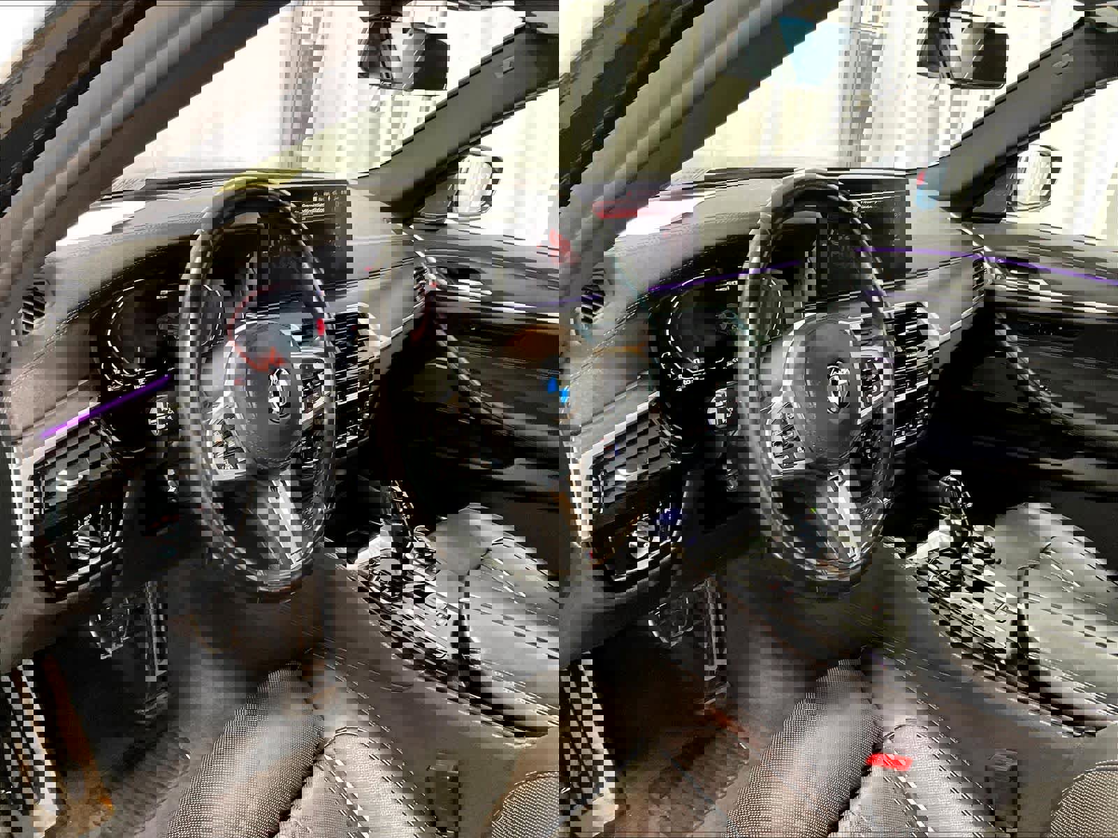 Used 2022 BMW M550i xDrive w/ Executive Package image 8