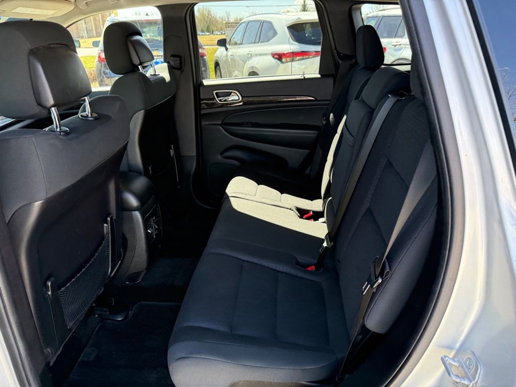 Used 2012 Jeep Grand Cherokee Laredo AWD/4WD image 14