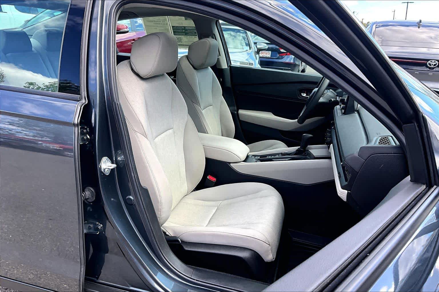 Used 2024 Honda Accord EX image 8