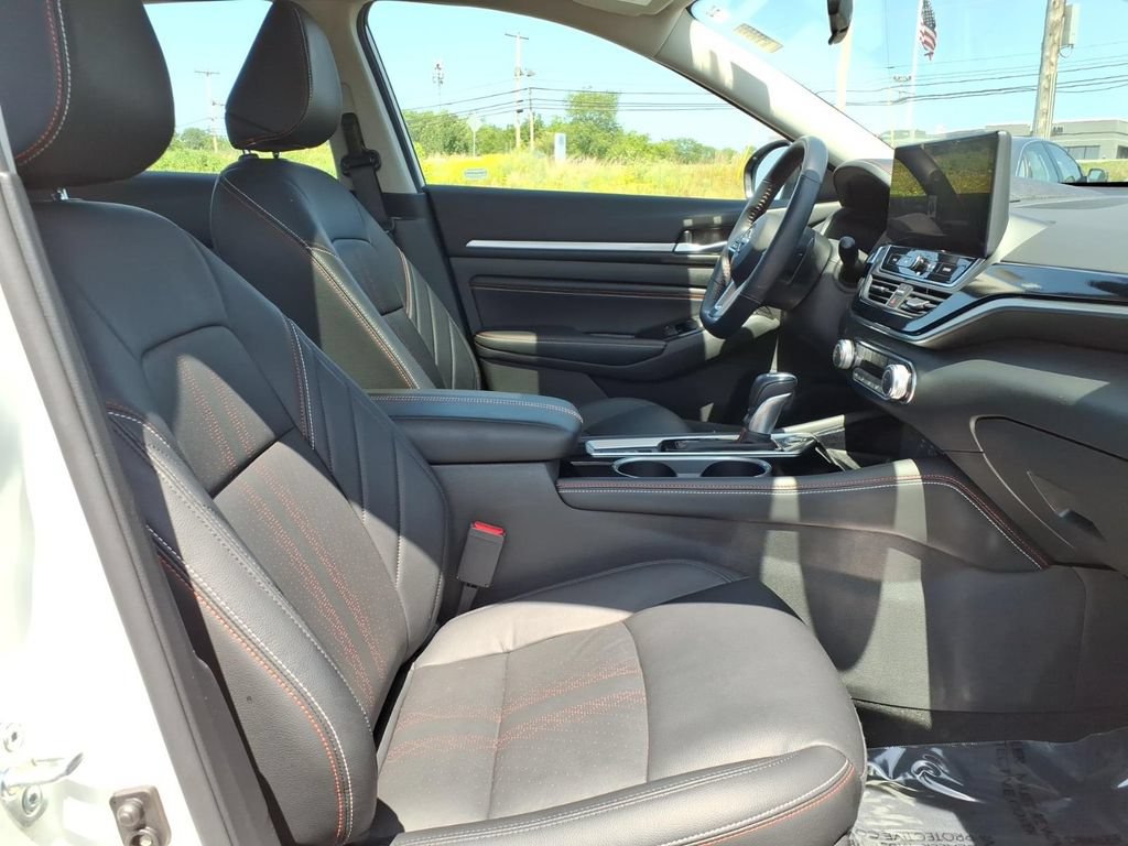 Certified 2023 Nissan Altima 2.5 SR AWD/4WD image 9