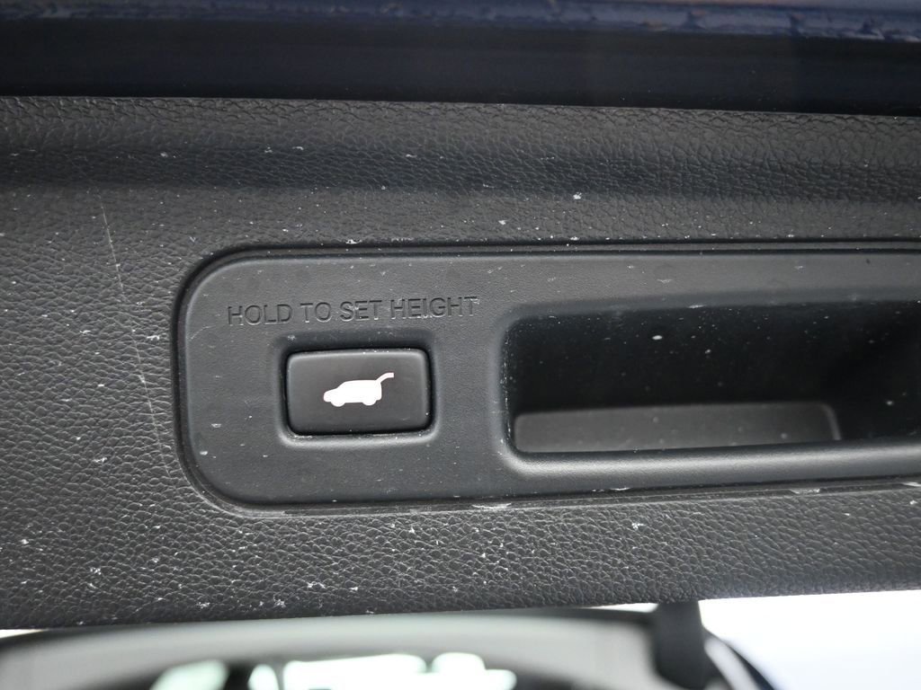 Certified 2023 Honda Odyssey Touring image 24