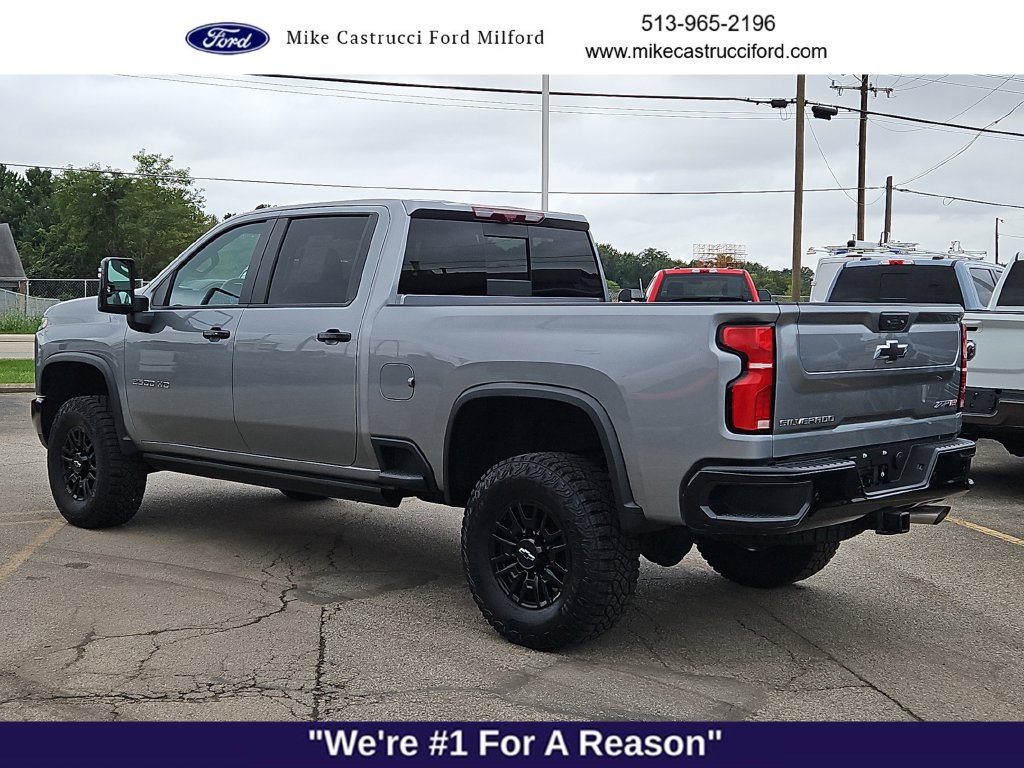 Used 2025 Chevrolet Silverado 2500 ZR2 w/ Technology Package AWD/4WD image 3