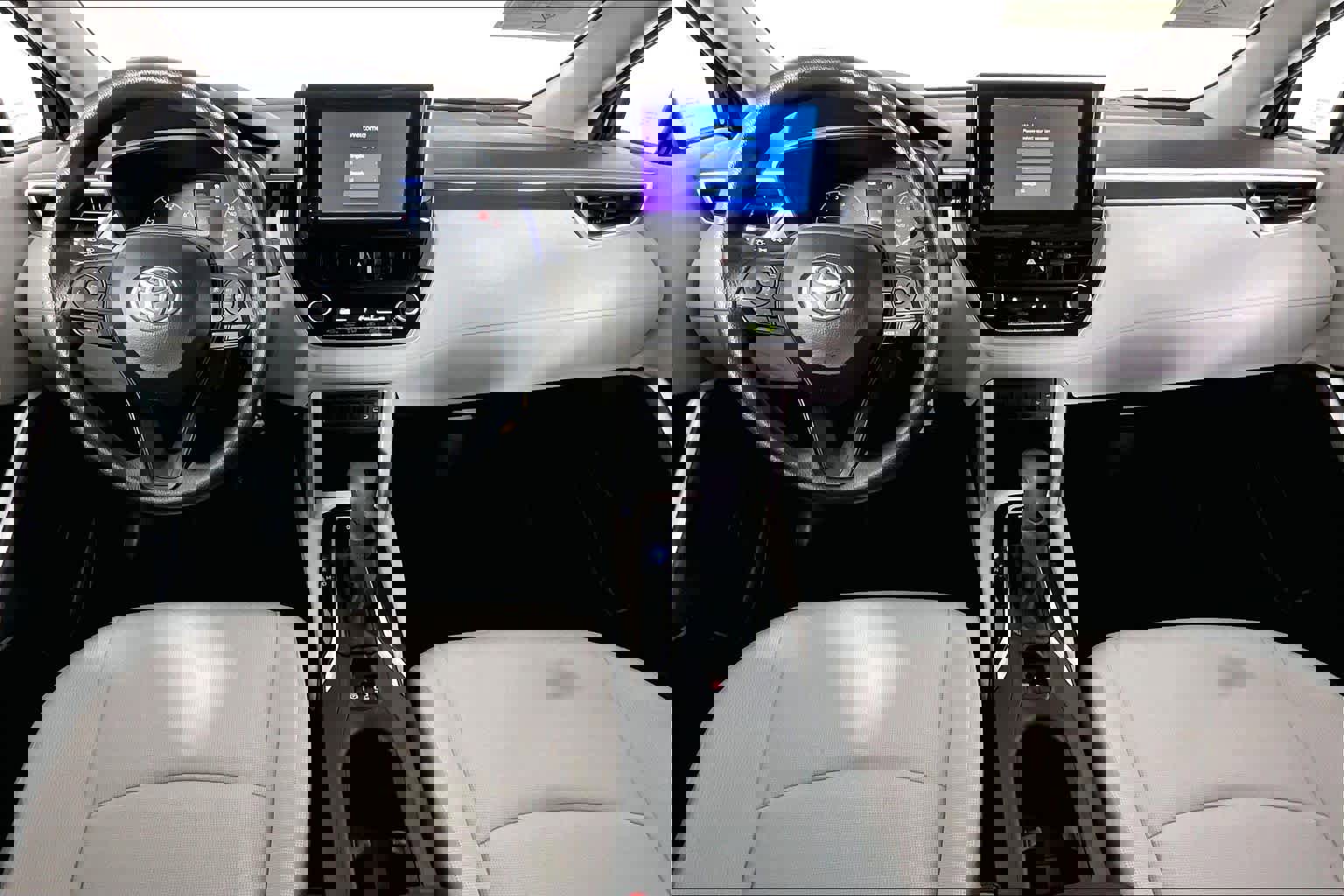 Used 2025 Toyota Corolla Cross L image 14