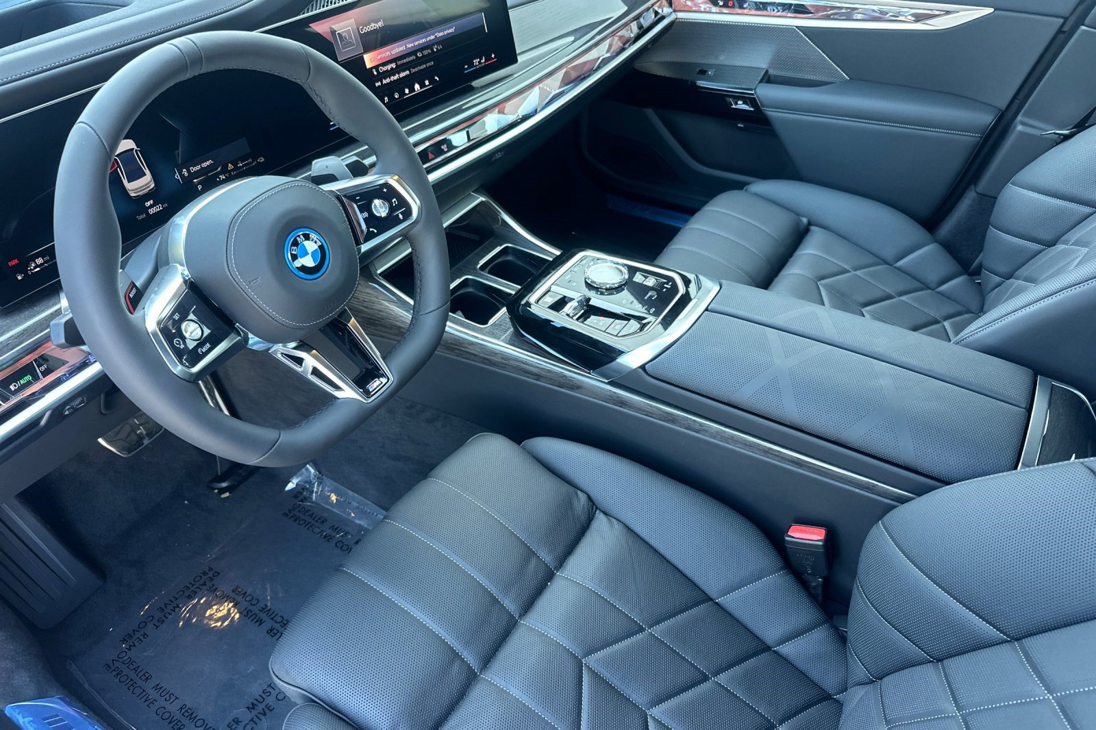 New 2026 BMW 750e xDrive AWD/4WD image 8