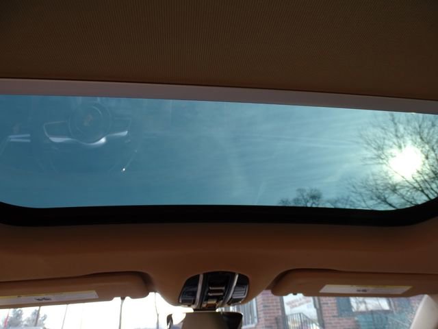 Used 2020 Porsche Panamera image 13