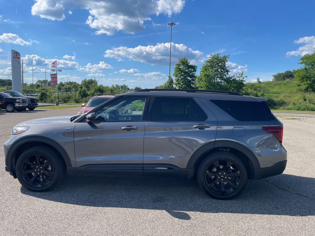 Certified 2023 Ford Explorer ST-Line w/ Class IV Trailer Tow Package AWD/4WD image 9