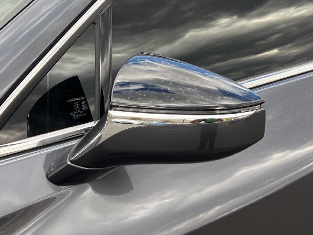 Used 2026 Lexus UX 300h FWD w/ Accessory Package (Z1) image 13