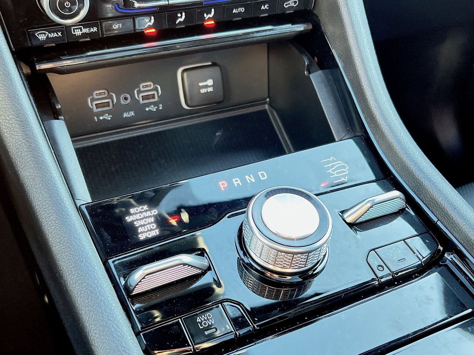 Used 2022 Jeep Grand Cherokee Overland w/ Advanced Protech Group III image 22