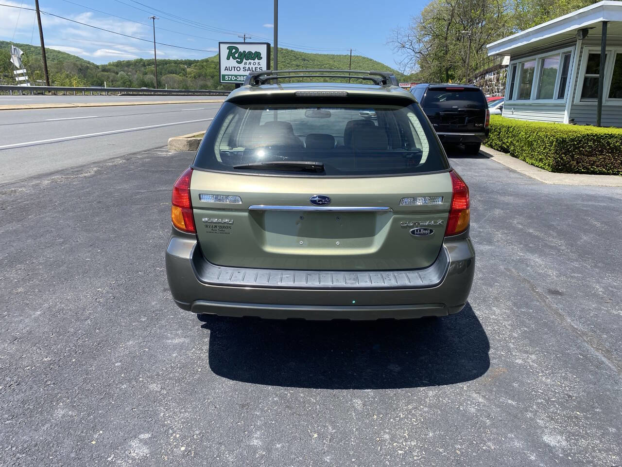 Used 2006 Subaru Outback 3.0R L.L. Bean AWD/4WD image 8