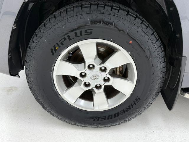 Used 2012 Toyota 4Runner SR5 w/ Convenience Pkg image 7