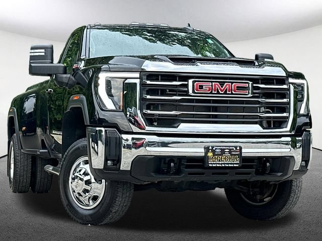 Used 2024 GMC Sierra 3500 SLE w/ SLE Convenience Package AWD/4WD image 2