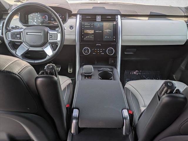 Used 2021 Land Rover Discovery HSE R-Dynamic AWD/4WD image 19