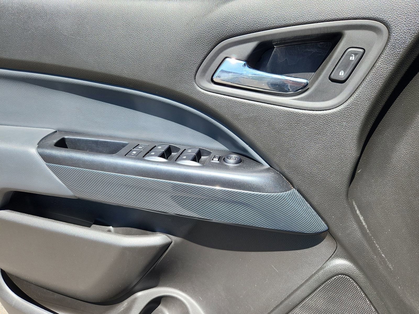 Used 2015 Chevrolet Colorado Z71 image 8