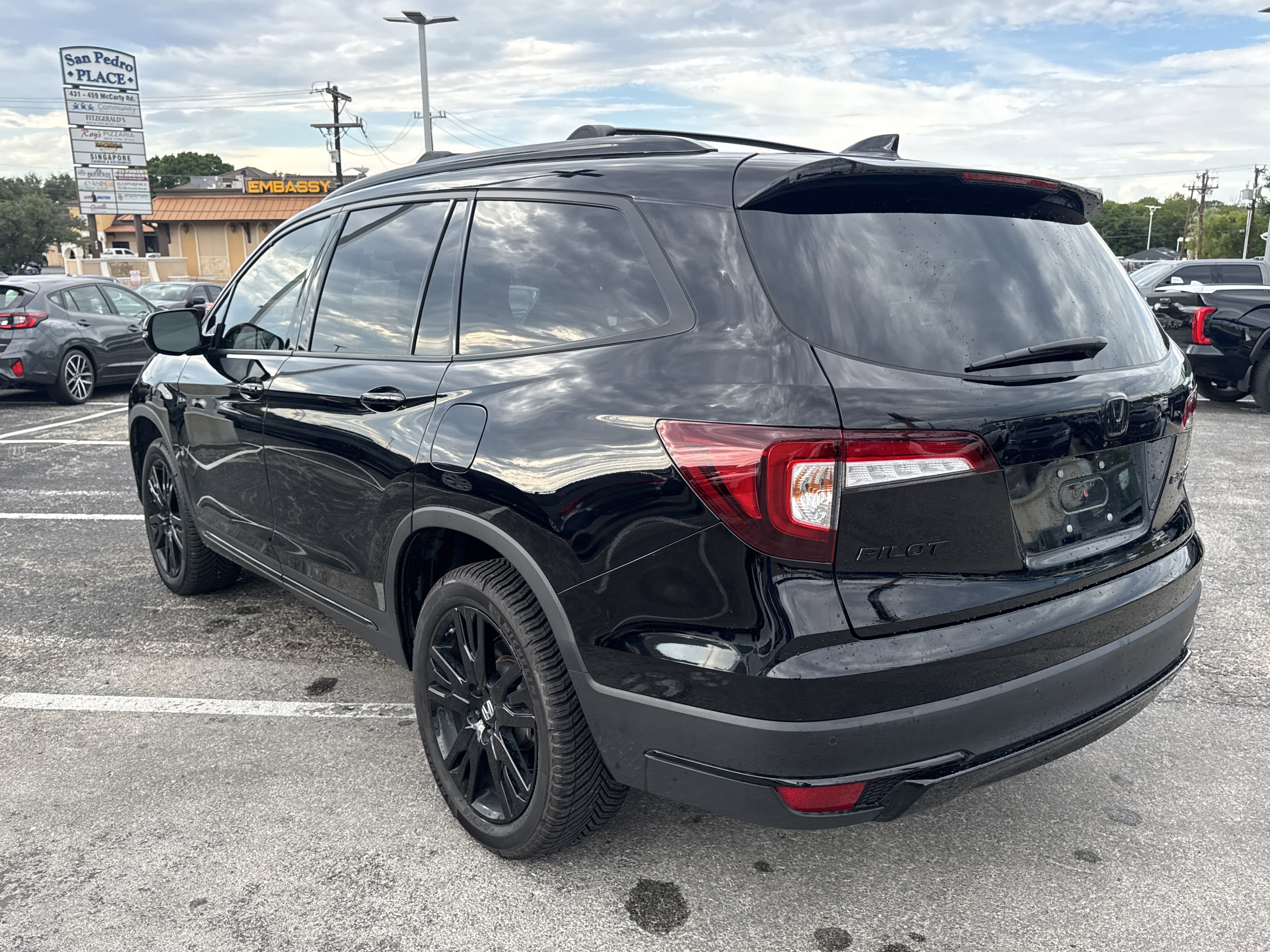 Used 2022 Honda Pilot Black Edition image 5