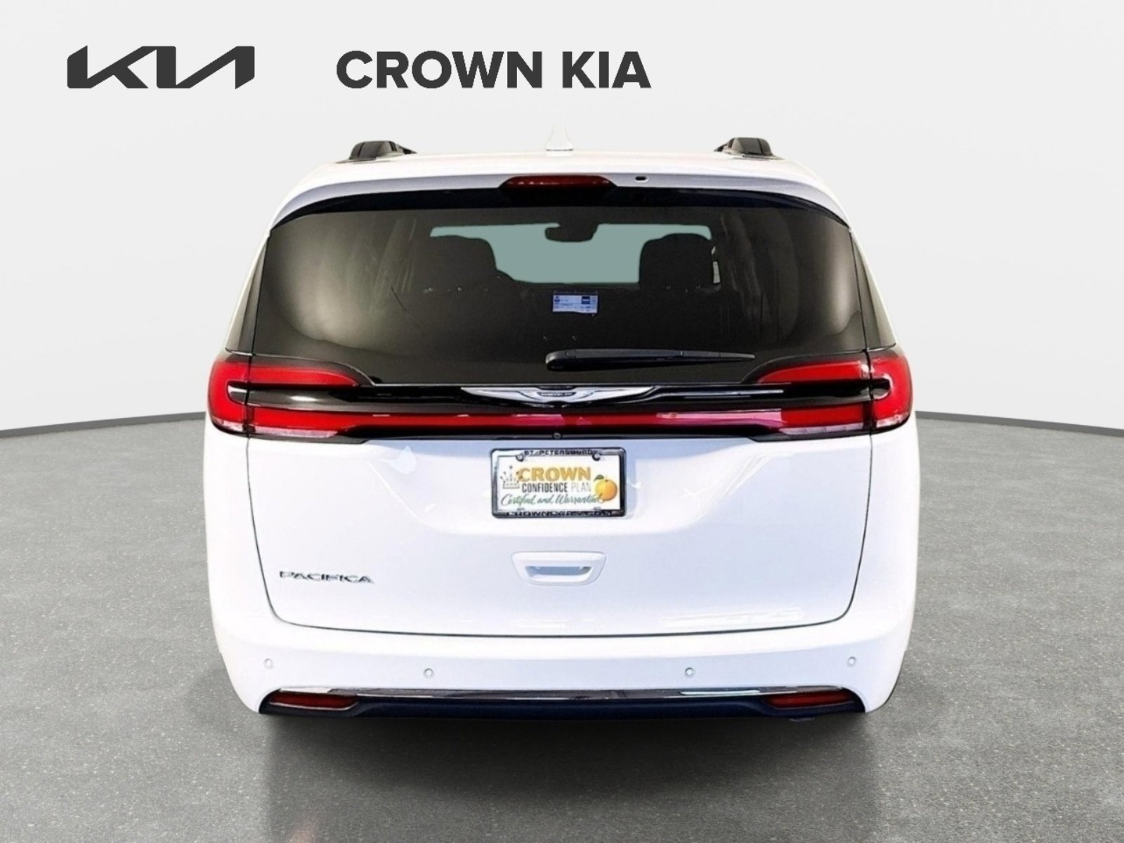 Used 2021 Chrysler Pacifica Touring FWD image 7
