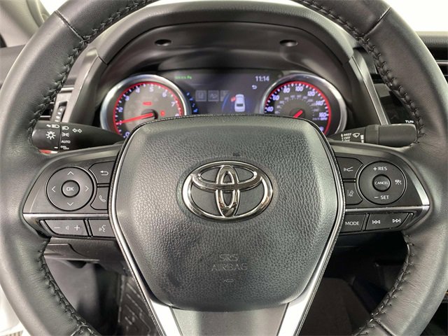 Used 2020 Toyota Camry XSE image 15