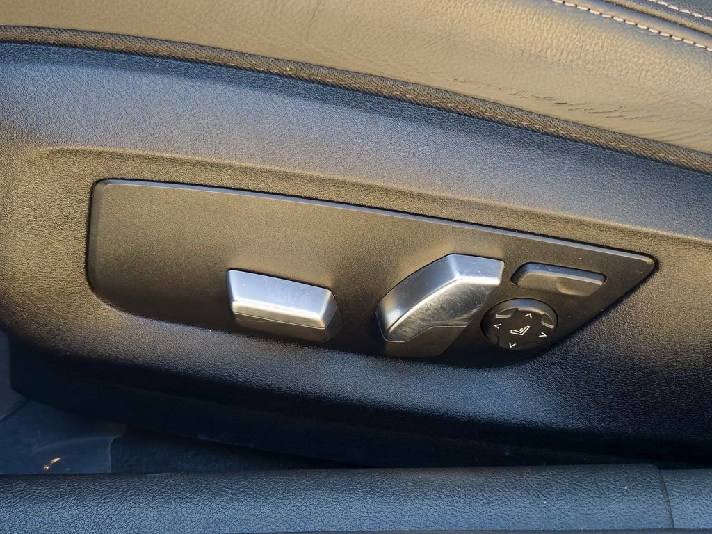 Used 2023 BMW 540i w/ M Sport Package image 11