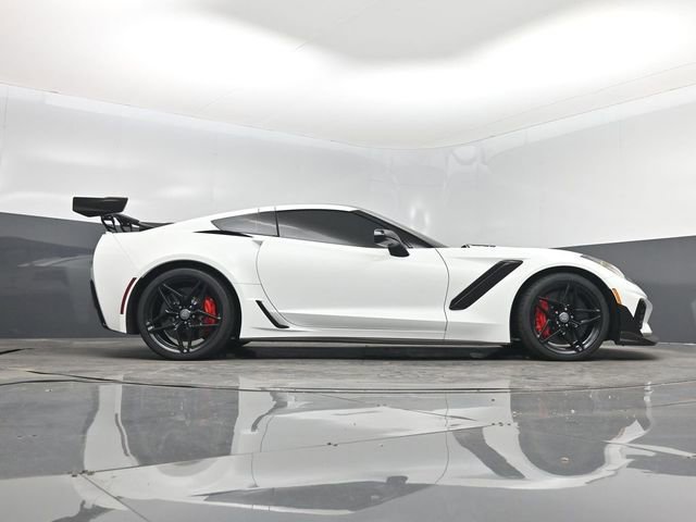 Used 2019 Chevrolet Corvette ZR1 RWD image 16