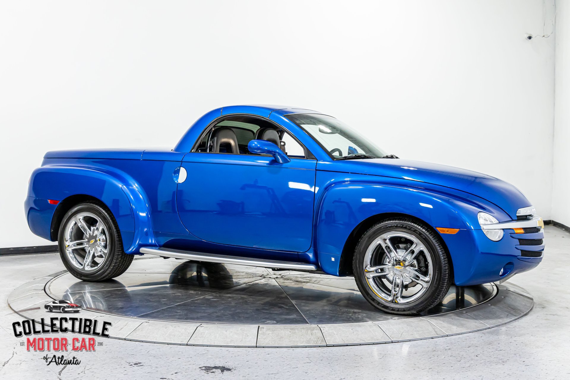 Used 2006 Chevrolet SSR w/ Preferred Equipment Group RWD image 23