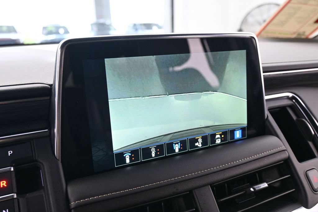 Used 2024 GMC Yukon XL SLT w/ SLT Luxury Package RWD image 24
