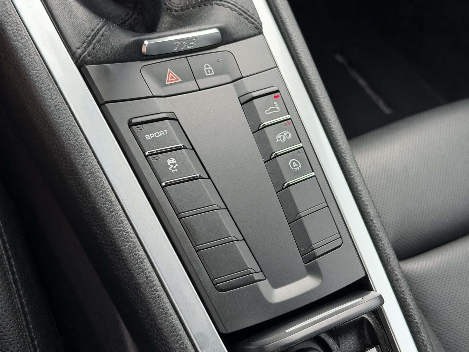 Used 2024 Porsche 718 Cayman RWD image 30