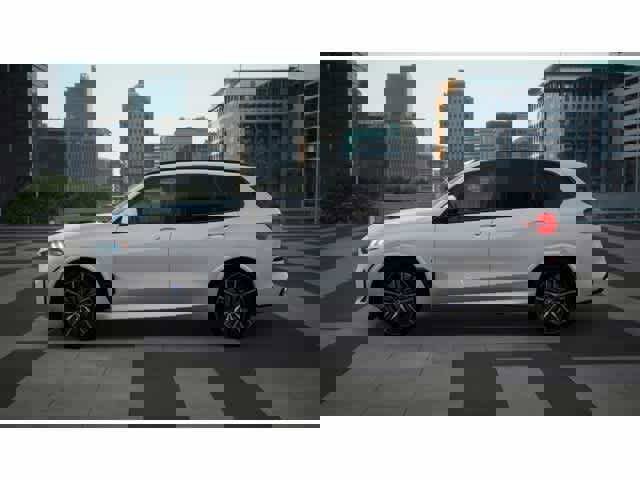 Used 2026 BMW X5 xDrive40i w/ M Sport Package image 4