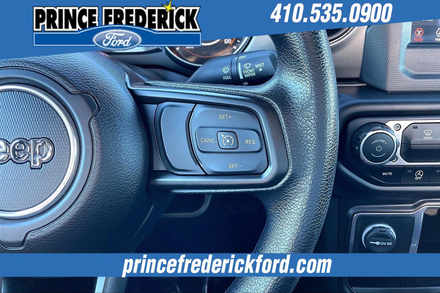 Used 2023 Jeep Gladiator Sport image 17