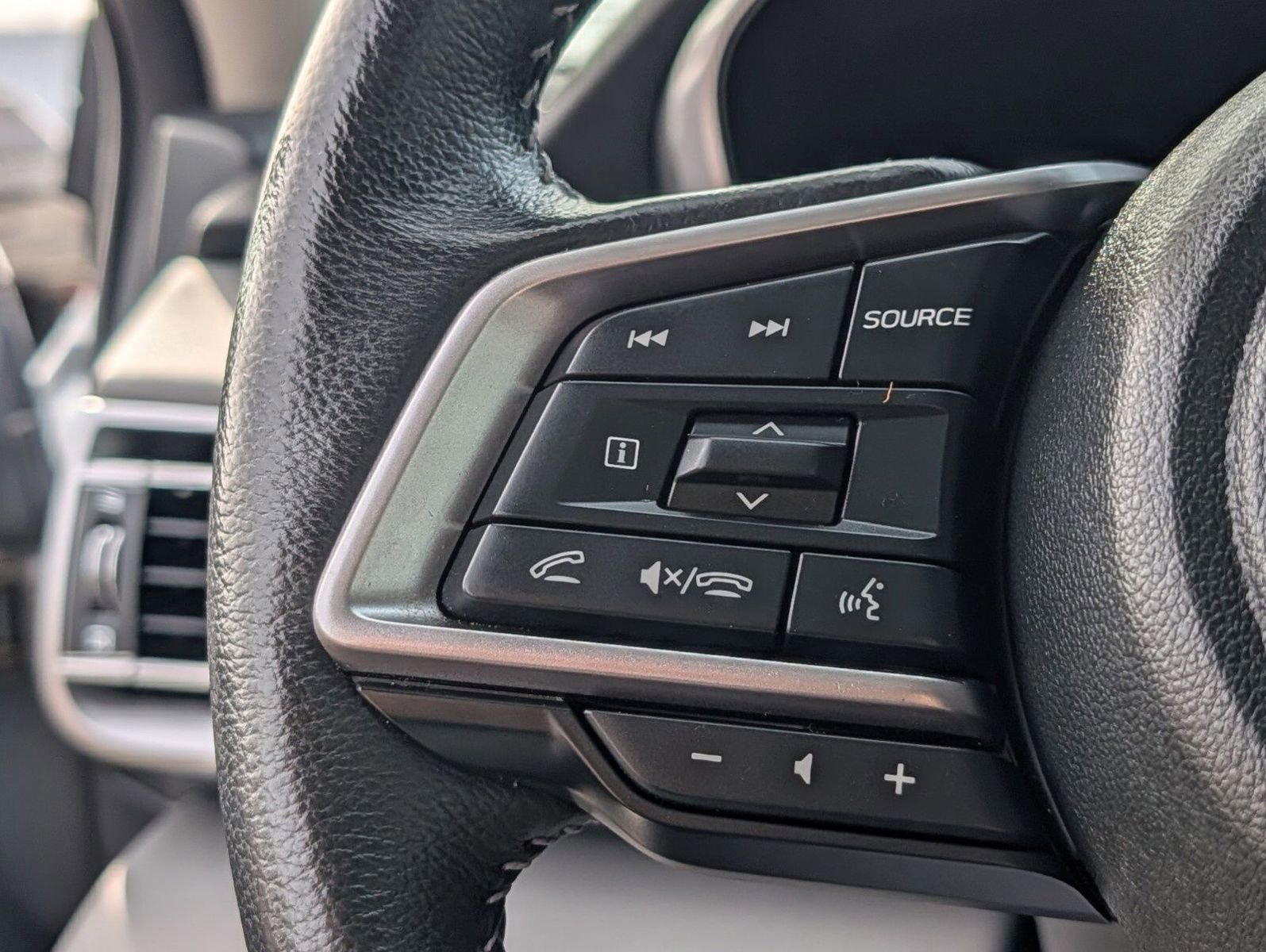 Certified 2023 Subaru Legacy Limited AWD/4WD image 30